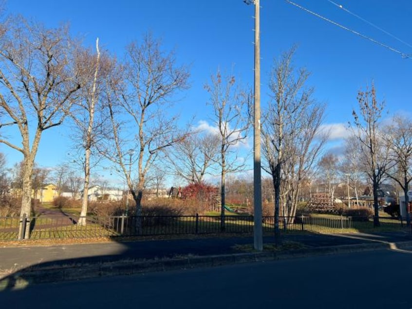 芦野1号公園(公園)まで422m Ａフラット芦野