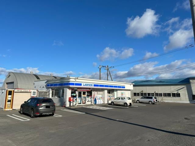 ローソン釧路町中央店(コンビニ)まで2220m レジデンス東陽