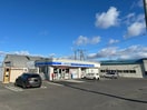 ローソン釧路町中央店(コンビニ)まで2220m レジデンス東陽