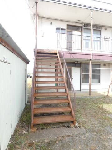  白百合マンション２号棟