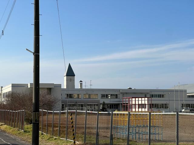 釧路市立大楽毛小学校(小学校)まで1829m 白百合マンション２号棟