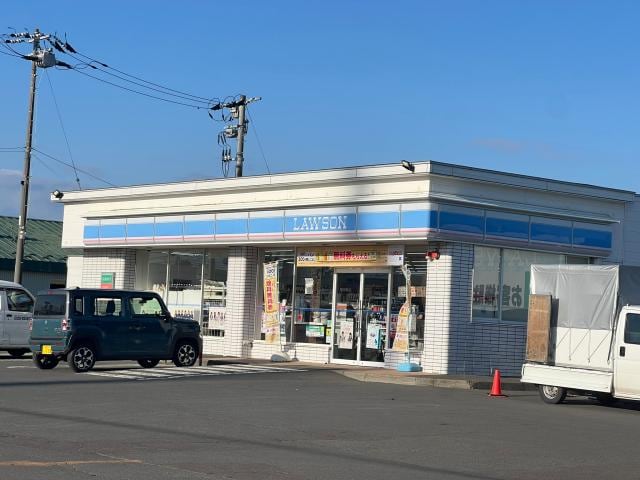 ローソン釧路曙店(コンビニ)まで119m ハウスポート桂木