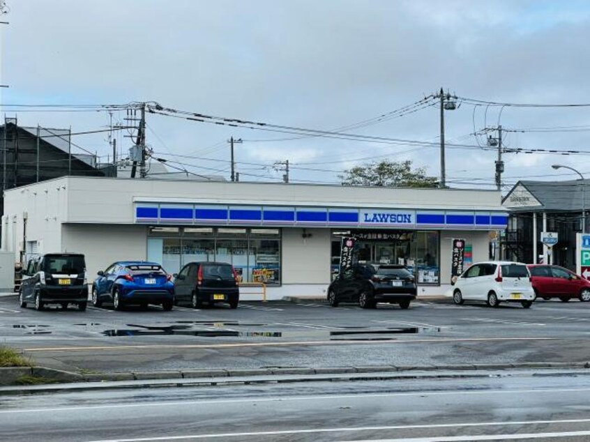 ローソン釧路文苑一丁目店(コンビニ)まで534m サンエイト