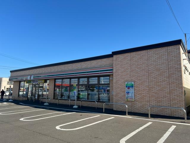 セブンイレブン釧路愛国北園通店(コンビニ)まで70m エレガンスＮＹパレス