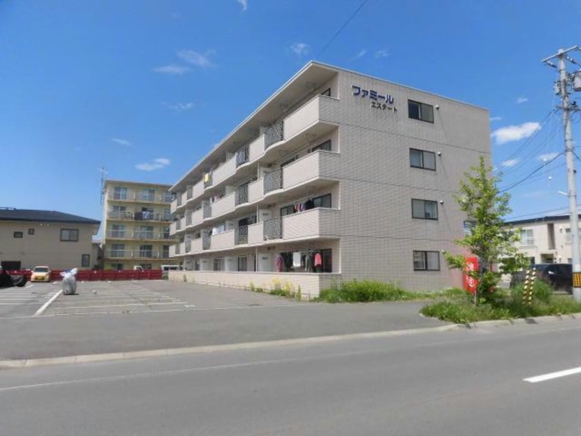  ファミールエステート