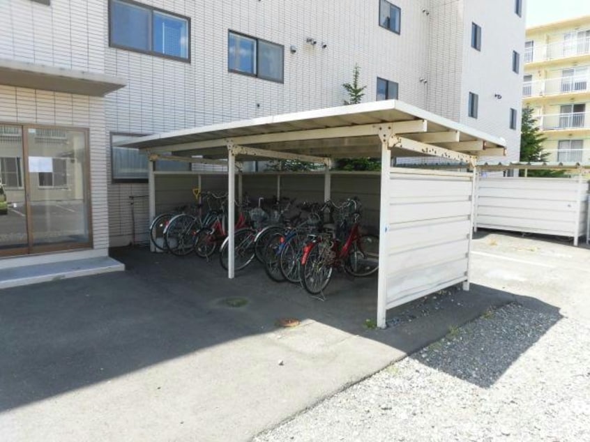  ファミールエステート