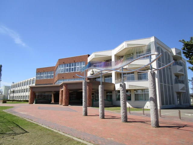 帯広第一中学校(中学校/中等教育学校)まで1867m ベルエットクレール