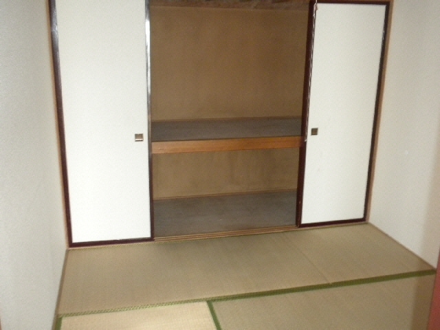  ロイヤルハイツ