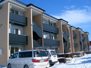 セカンドイースト