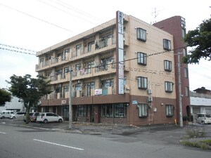 レジデンス西岡