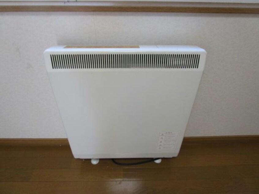 洋室の蓄熱暖房 ハイツUH美朝