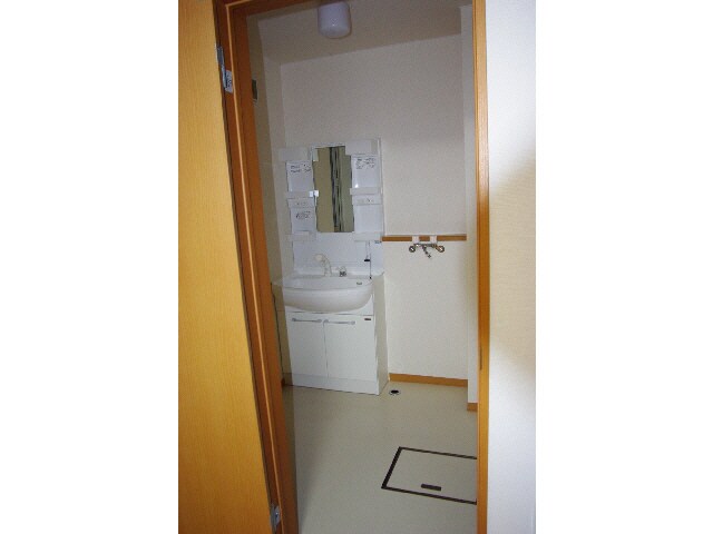  ユトリロ鳳乃舞B棟