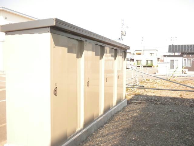  ユトリロ弥生