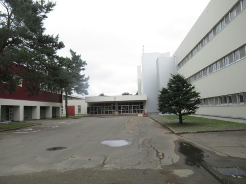 芽室町立芽室中学校(中学校/中等教育学校)まで2187m Villa弥生東Ⅶ