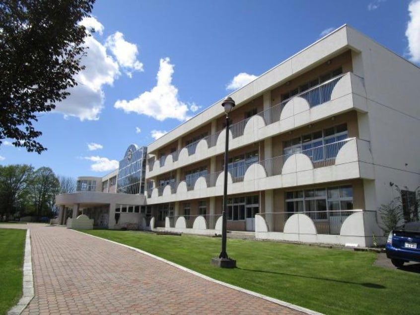 帯広市立森の里小学校(小学校)まで802m Ｆｕｊｉ（フジ）