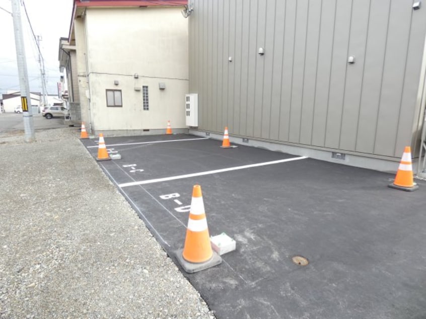  根室本線・花咲線/西帯広駅 徒歩3分 1階 1年未満