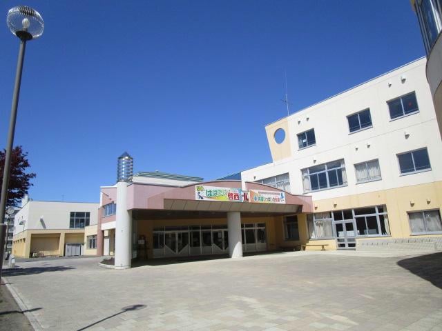 帯広市立啓西小学校(小学校)まで1169m ロイヤル弐番館