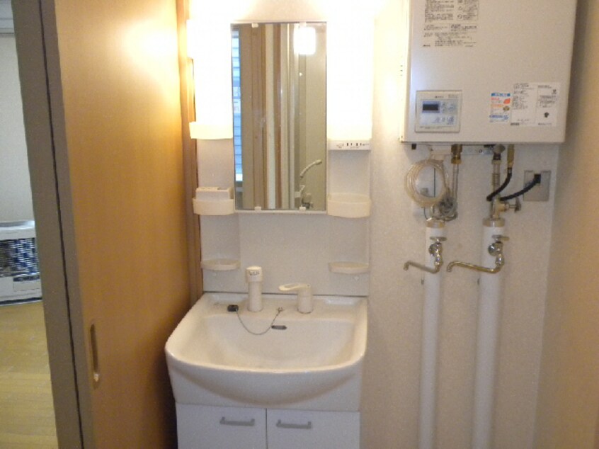 ｼｬﾝﾄﾞﾚ、給湯器 ELFE