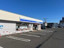 ローソン釧路新橋大通店(コンビニ)まで481m 住之江町12-8貸家