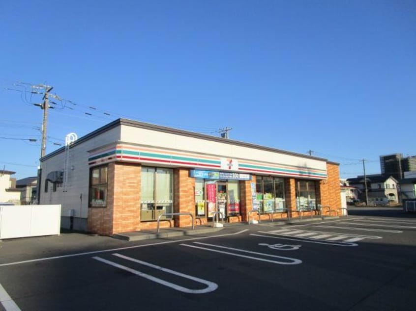 セブンイレブン釧路新橋大通店 1208m 住之江町12-8貸家