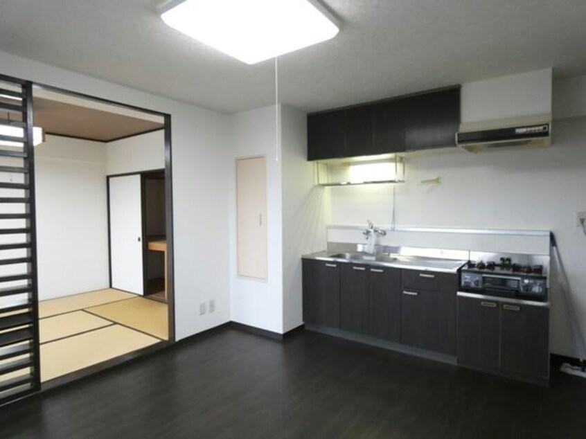  三共ユタカビル