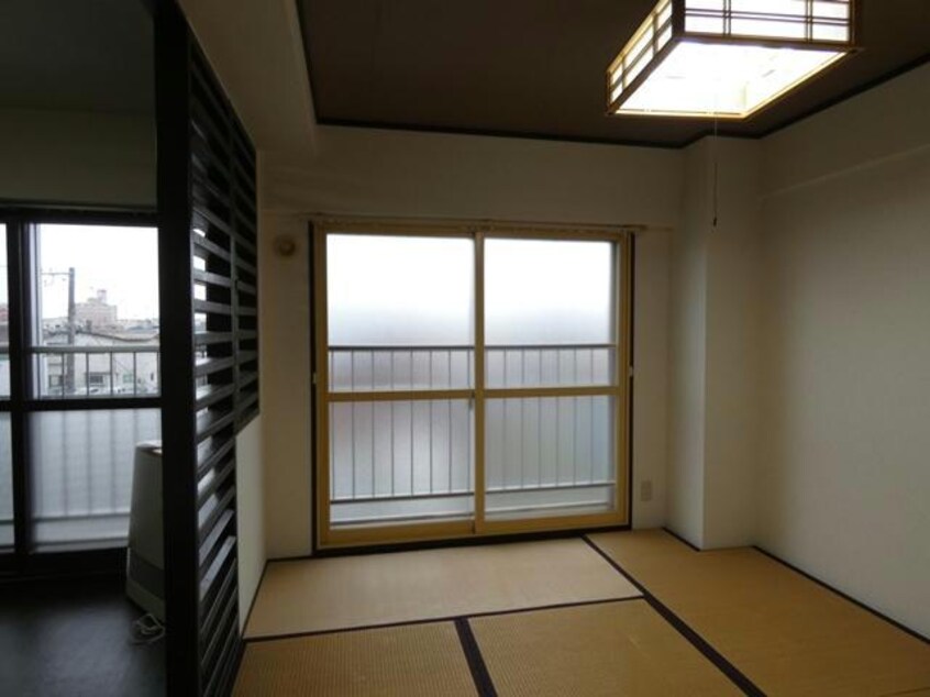  三共ユタカビル