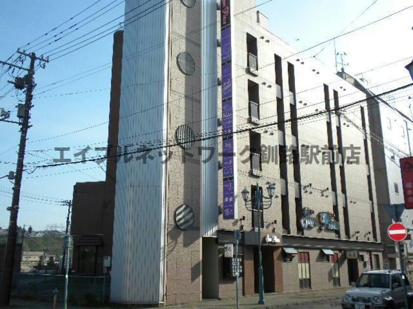  サンプラザビル