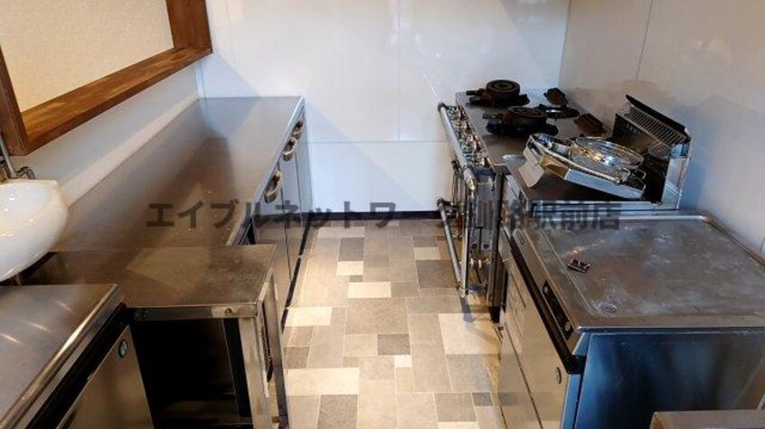  サンプラザビル