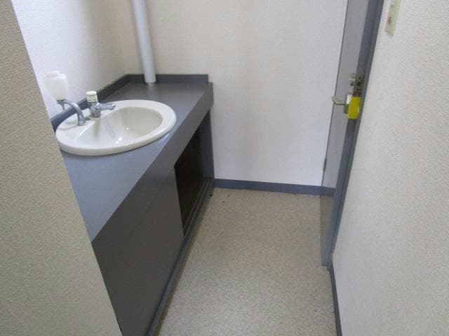  堀川町5-5貸店舗