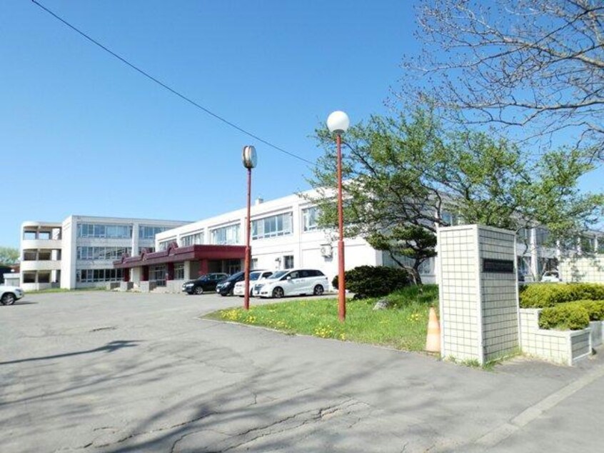 釧路市立共栄中学校(中学校/中等教育学校)まで370m コーポ８８