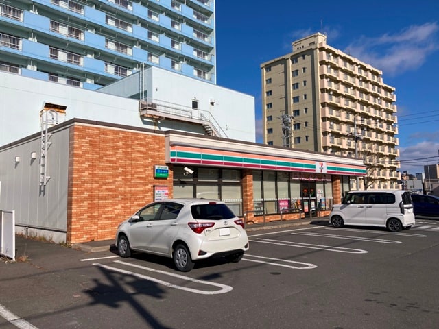 セブンイレブン 釧路南大通店(コンビニ)まで774m 対馬マンション（米町）
