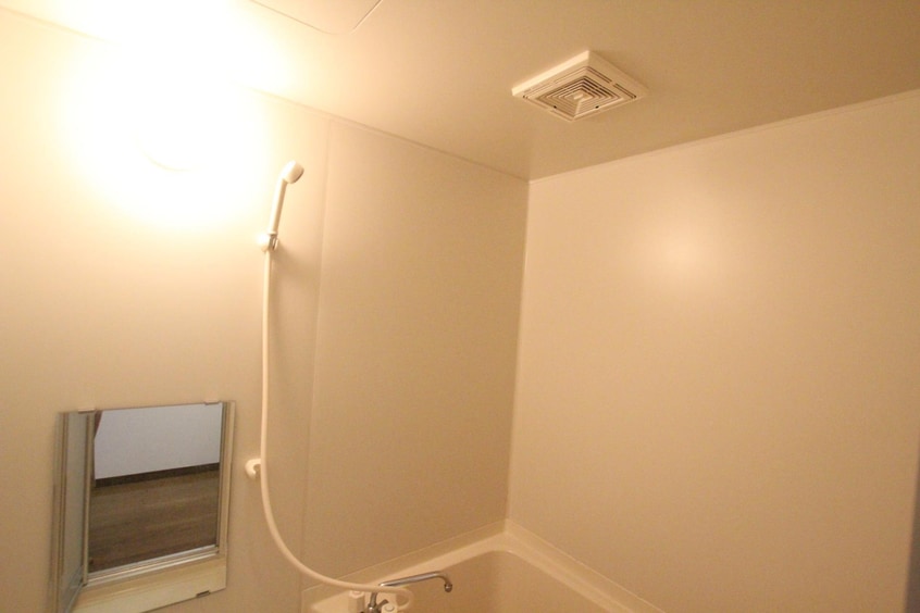  ファミール荏名