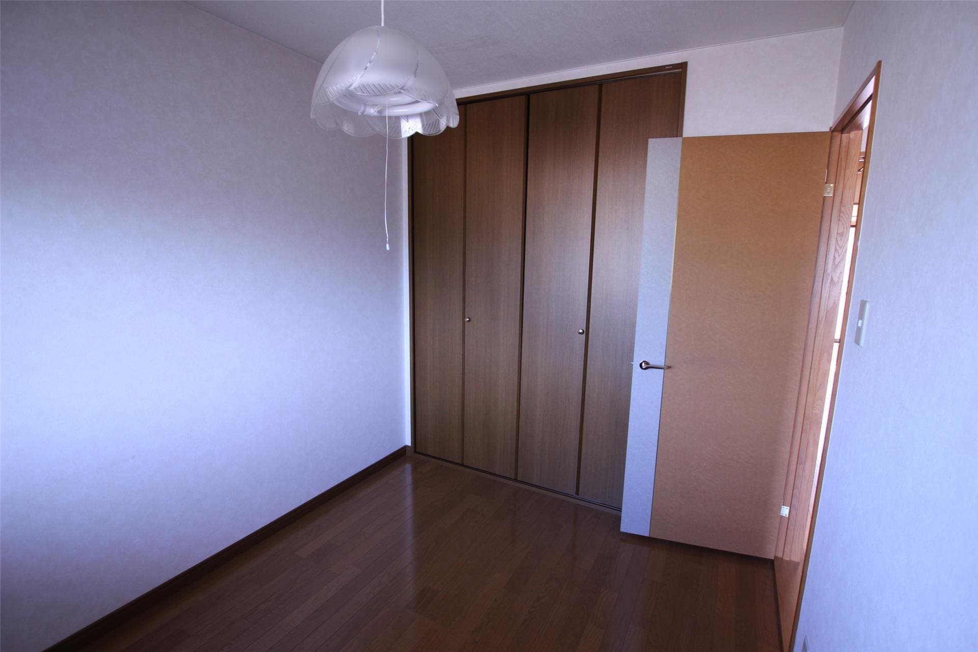  メゾンエミナースW棟