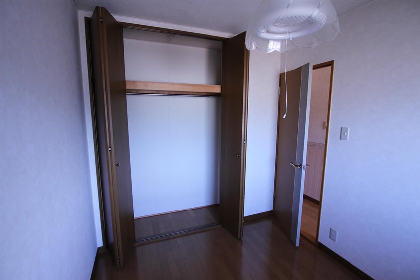  メゾンエミナースW棟