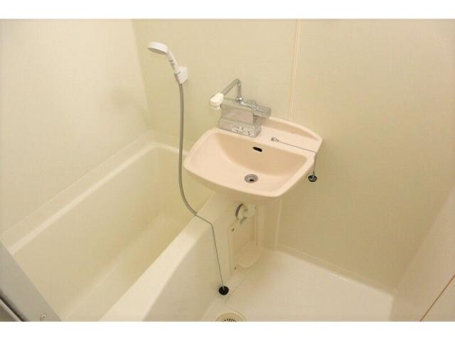  レオパレス西山