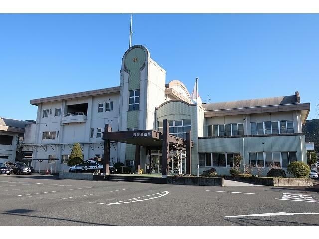 恵那警察署(警察署/交番)まで700m プレ　アヴニールＣ棟