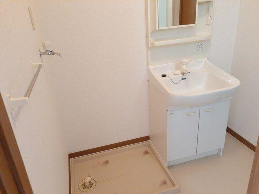  ラルジュ・シャルダン　Ａ棟