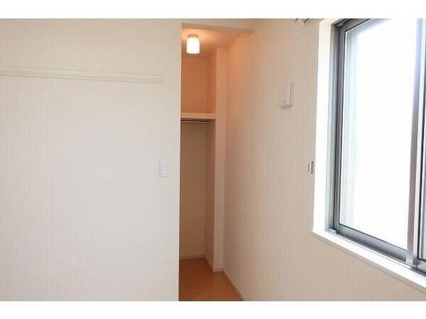  ボンド　ハウス