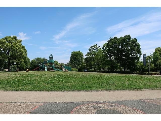 鳴子近隣公園(公園)まで2593m Surplus　Oneゆとり