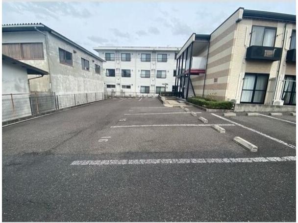  レオパレス大山