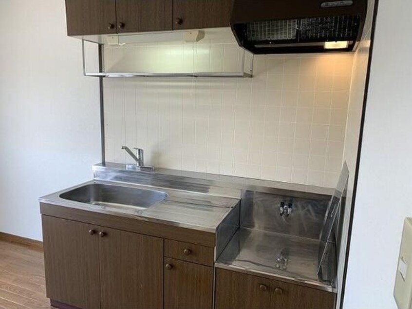  Surplus　レオパレス　A