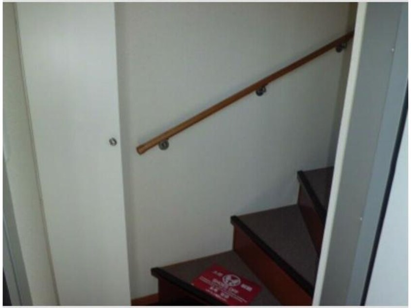  レオパレスローズ