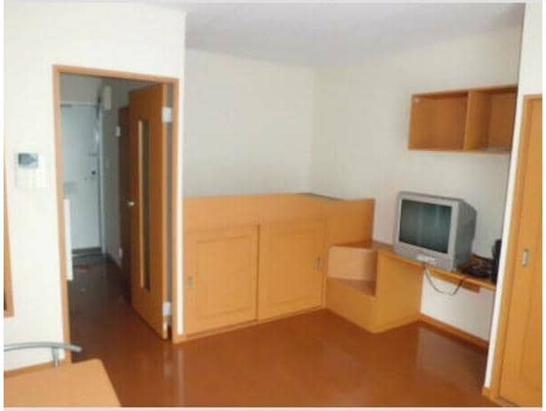  レオパレスラ　シェーヌ可児