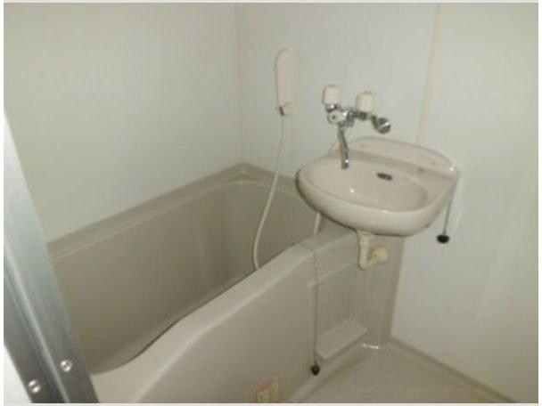  レオパレス愛宕