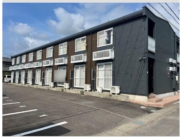  レオパレス芳菫閣Ⅲ