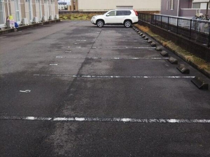  レオパレス芳菫閣Ⅲ