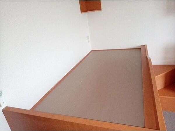  レオパレスWEST　COURT