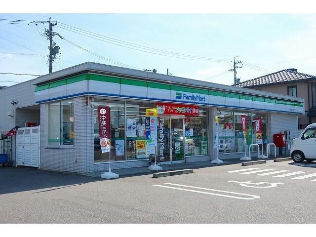 ファミリーマート今渡鳴子店(コンビニ)まで329m レオパレスWEST　COURT