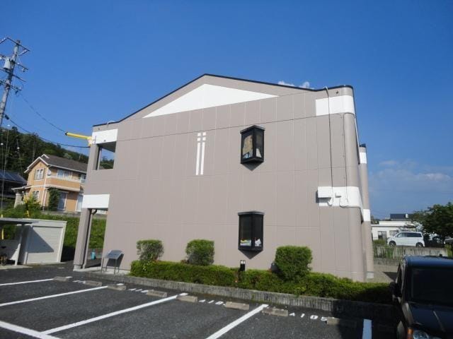  ロイヤルパインズＡ棟