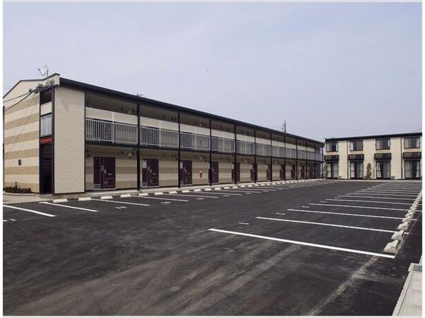  レオパレスラピス